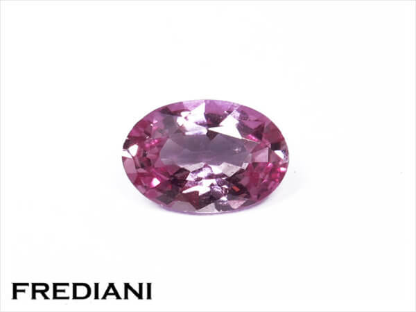 saphir-rose-ovale