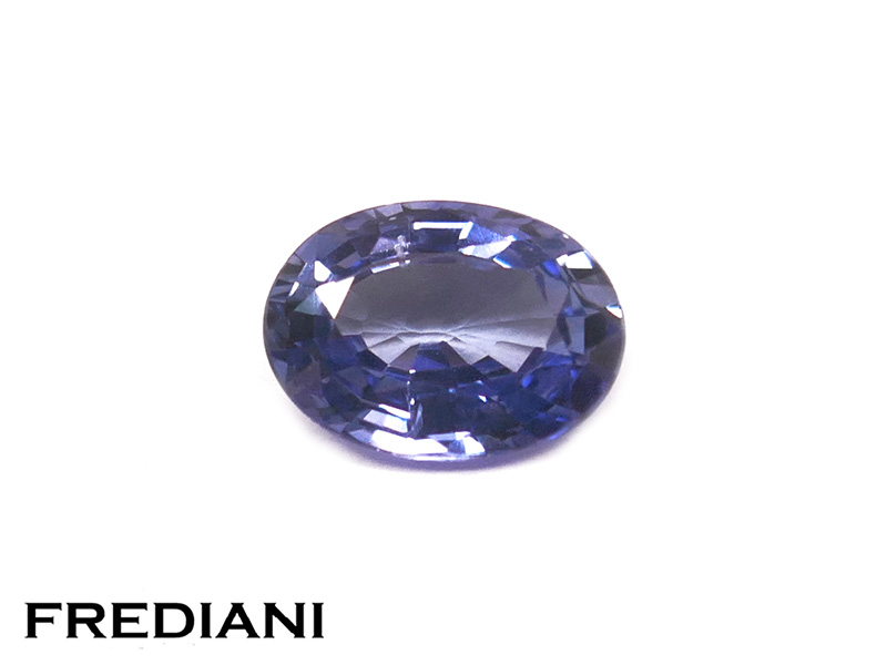 Saphir bleu ovale