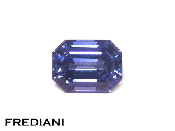 Saphir bleu rectangulaire certifié