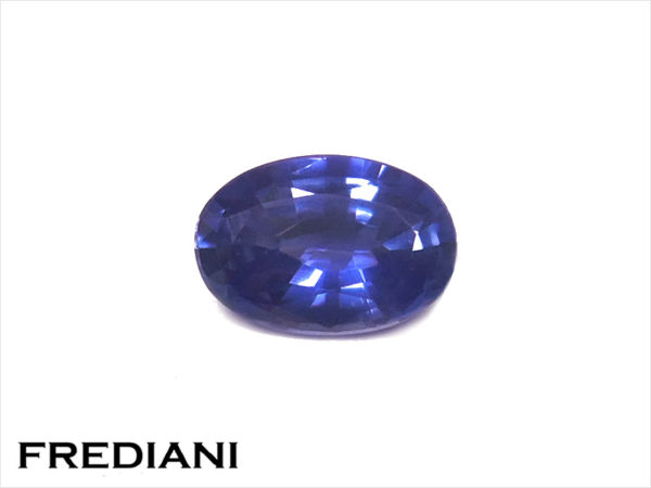 Saphir bleu ovale