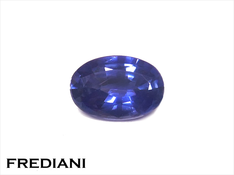 Saphir bleu ovale
