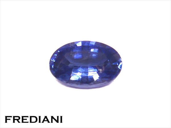 Saphir bleu ovale