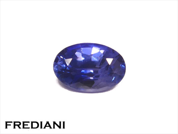 Saphir bleu ovale