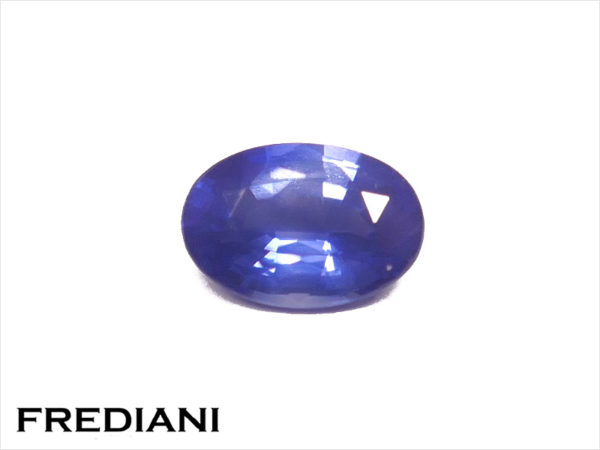 Saphir bleu ovale