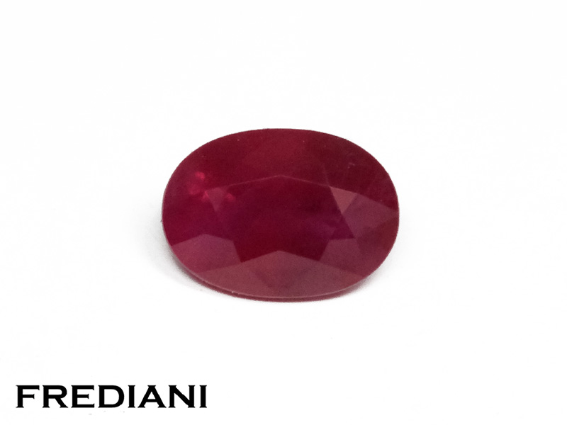 Rubis ovale certifié