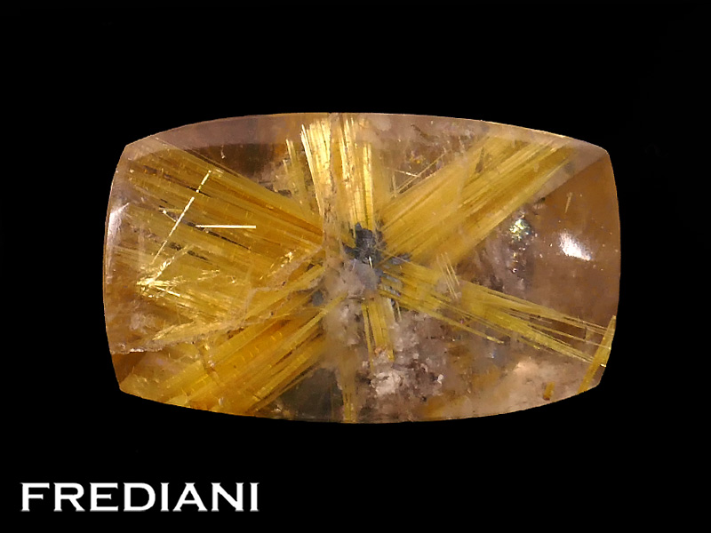 Quartz rectangulaire à inclusions naturel
