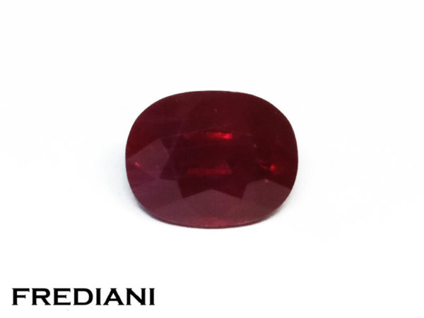 Rubis ovale certifié