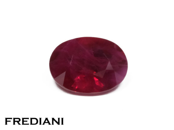 Rubis ovale certifié Birman 82x62 de 1.56 carat