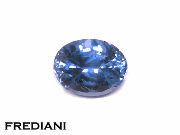 Saphir bleu ovale certifié 78x61 de 1.77 carat
