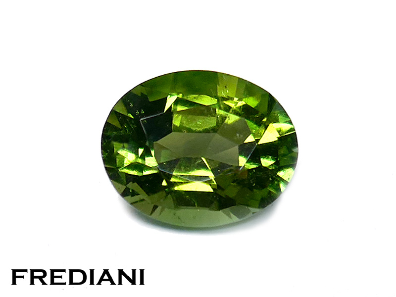 Tourmaline verte ovale naturelle