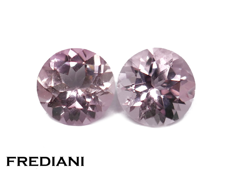 Paire de tourmalines roses rondes naturelles