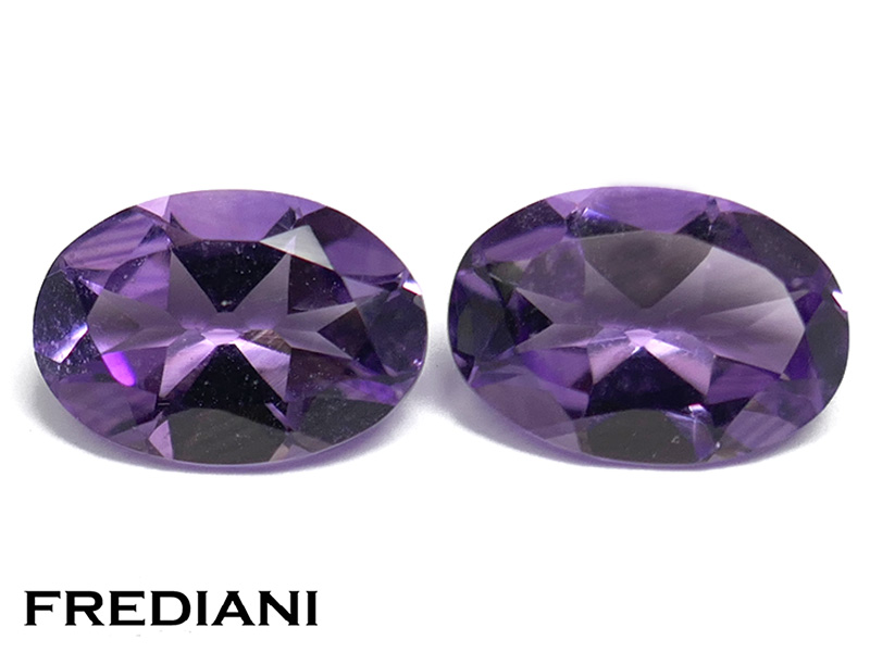 Paire d'améthystes ovales naturelles