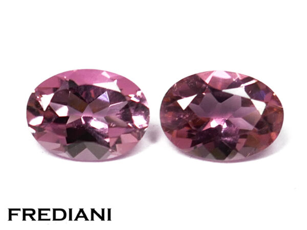 Paire de tourmalines roses ovales naturelles