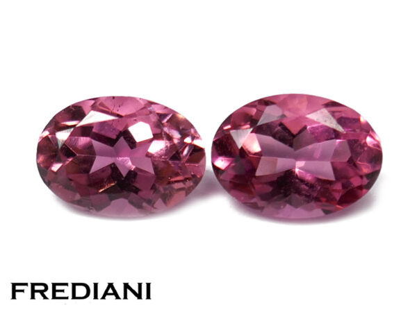 Paire de tourmalines roses ovales natu
