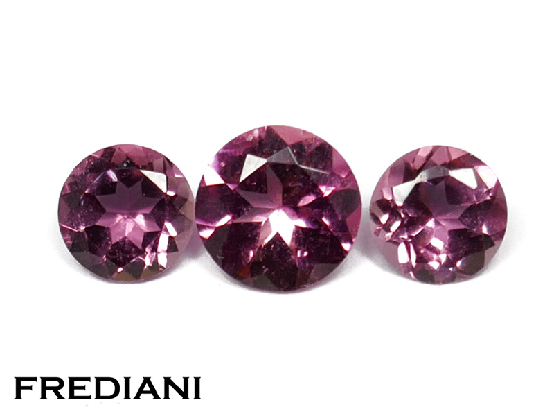 Lot de tourmalines roses rondes naturelles