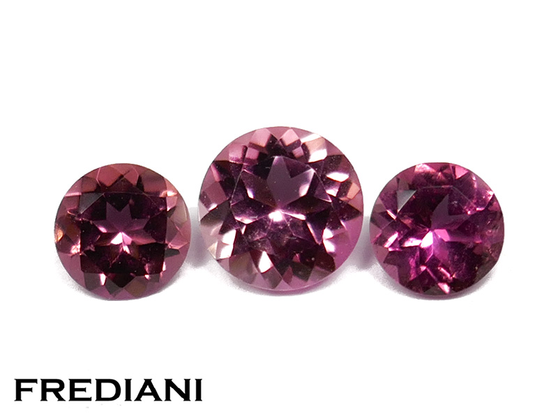 Lot de tourmalines roses rondes naturelles