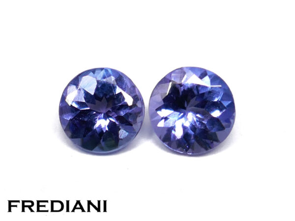 Paire de tanzanites rondes