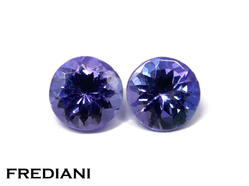 Paire de tanzanites rondes
