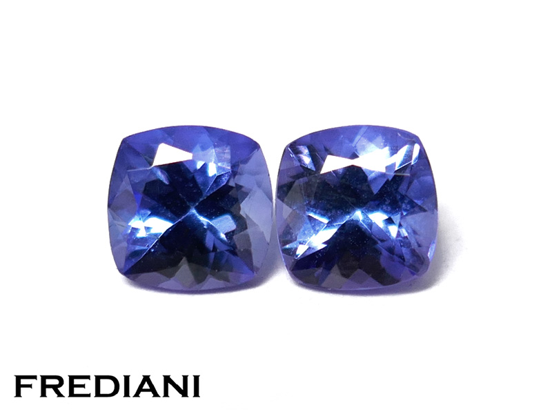 Paire de tanzanites coussins carrés