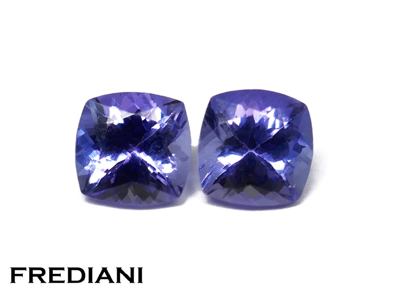 Paire de tanzanites coussins carrés