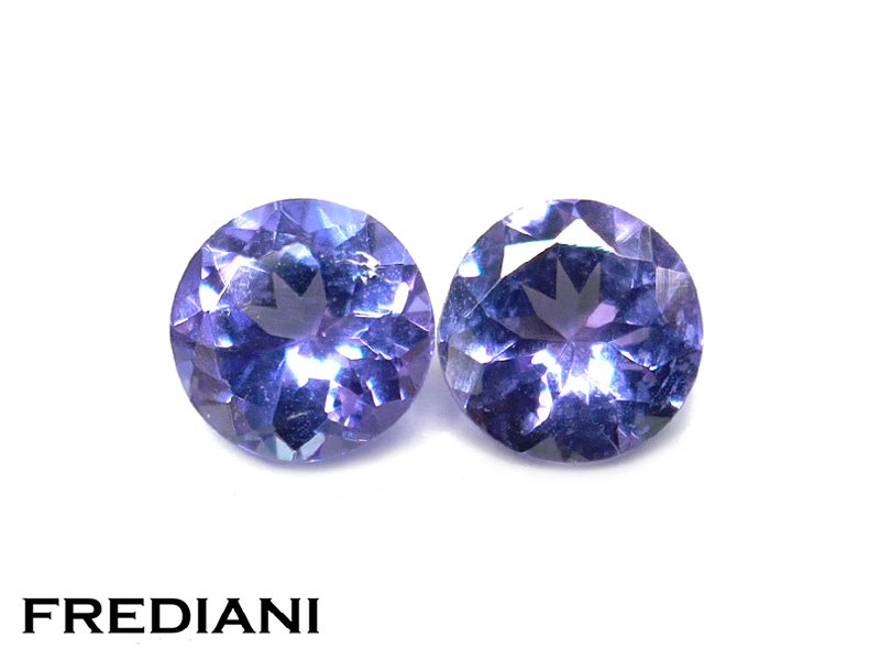 Paire de tanzanites rondes