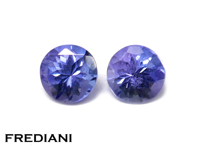 Paire de tanzanites rondes