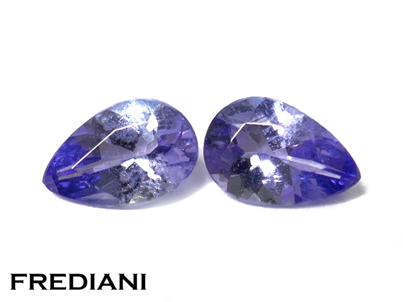 Paire de tanzanites poires