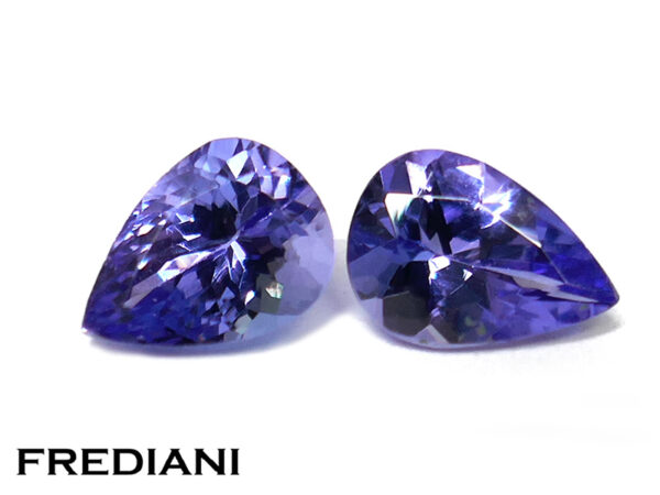 Paire de tanzanites poires