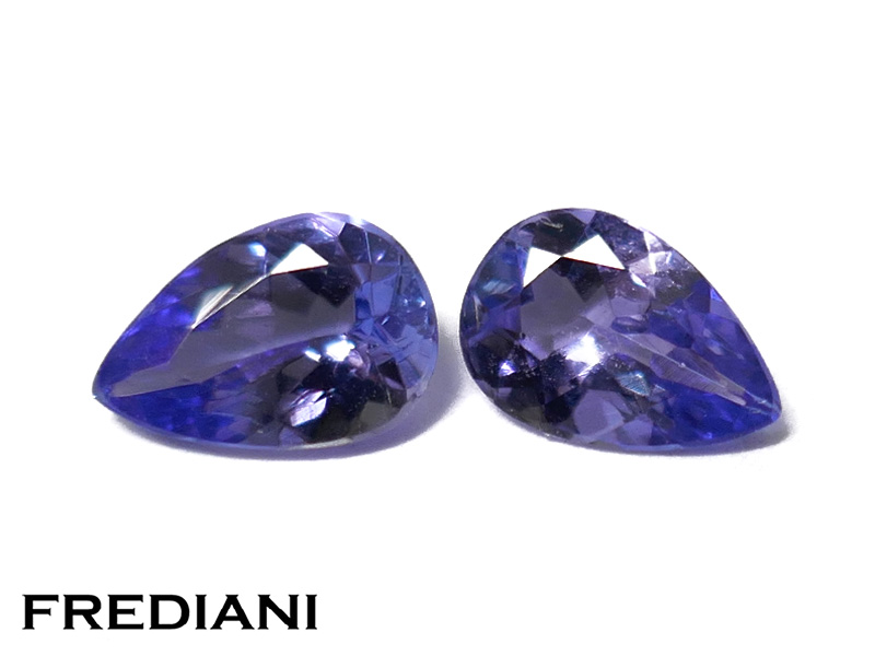 Paire de tanzanites poires