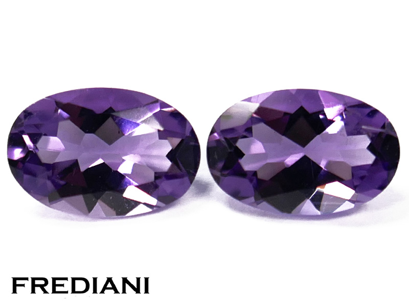 Paire d'améthystes ovales naturelles