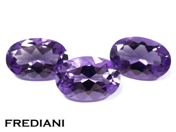 3 Améthystes ovales naturelles