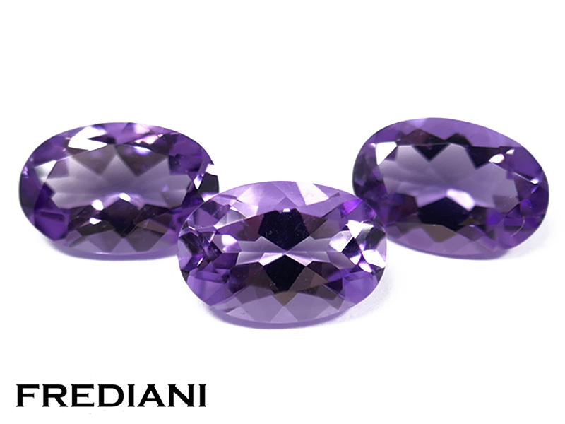 3 Améthystes ovales naturelles