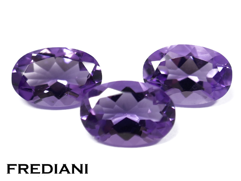3 Améthystes ovales naturelles