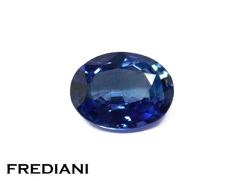 Saphir bleu ovale