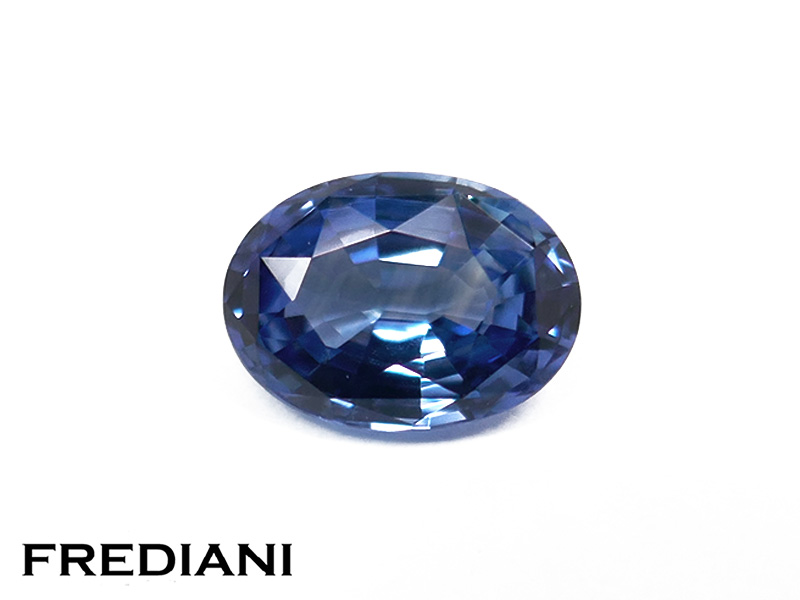 Saphir bleu ovale
