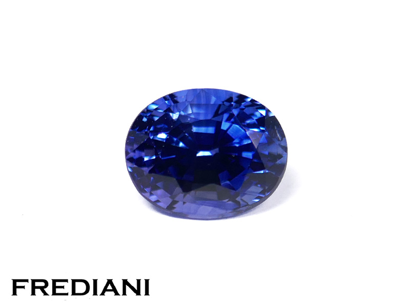 Saphir bleu ovale