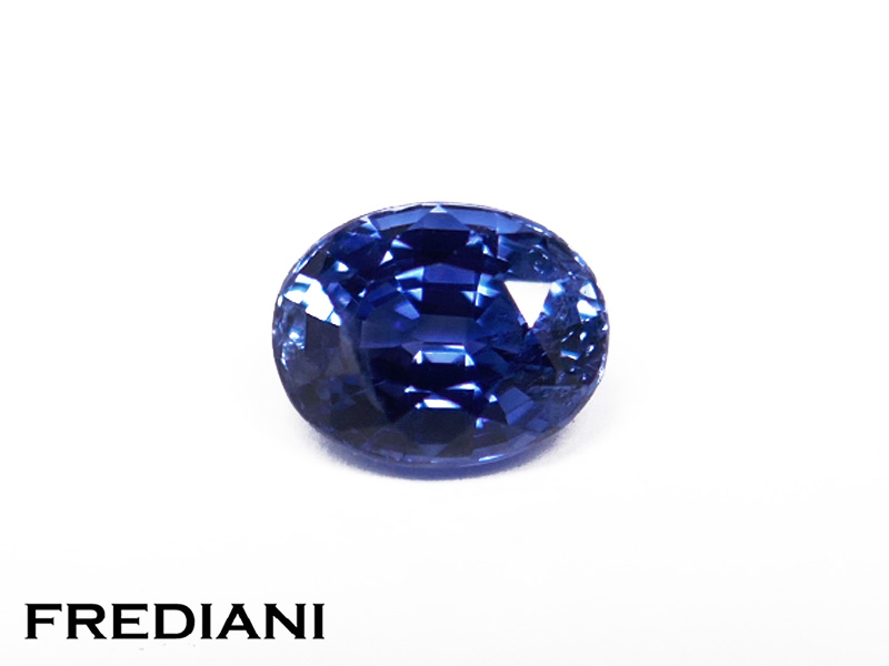 Saphir bleu ovale