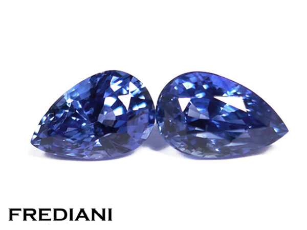 Paire de saphirs bleus poires