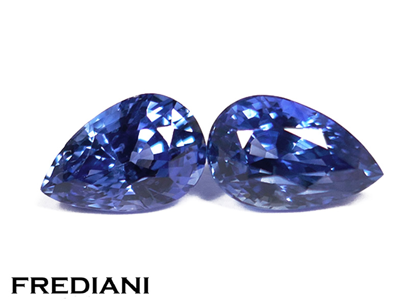 Paire de saphirs bleus poires