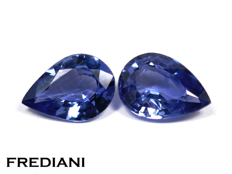 Paire de saphirs bleus poires