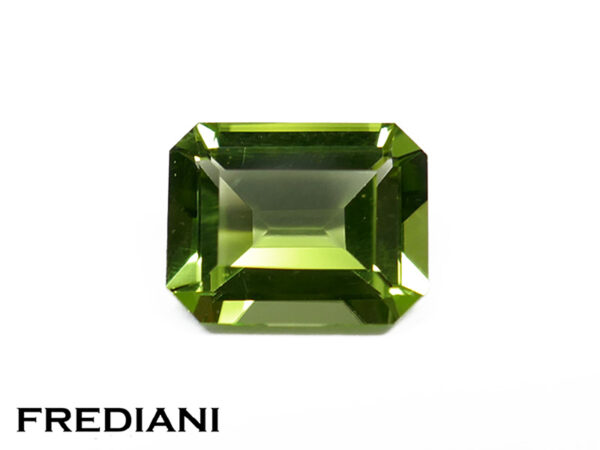Péridot rectangulaire naturel