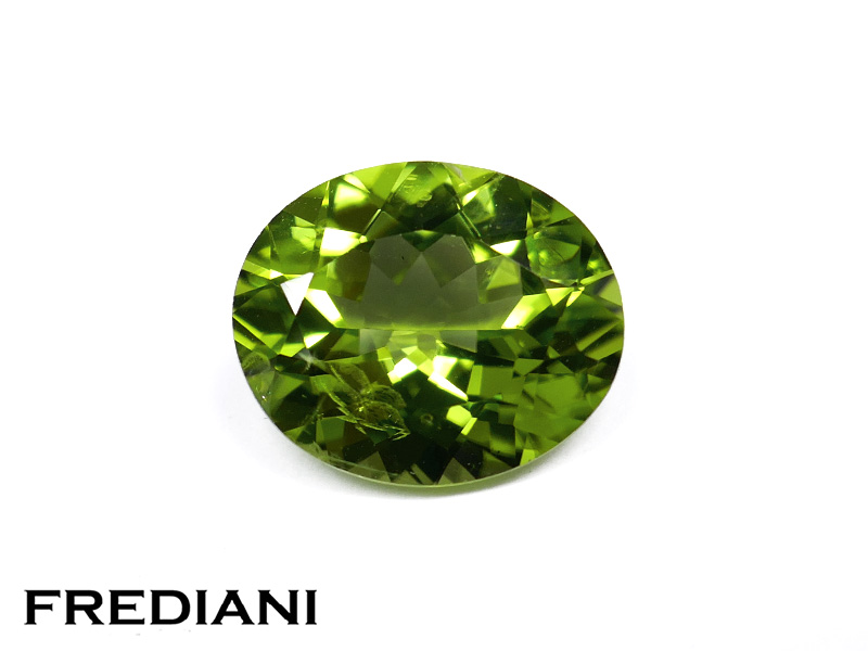 Péridot ovale naturel