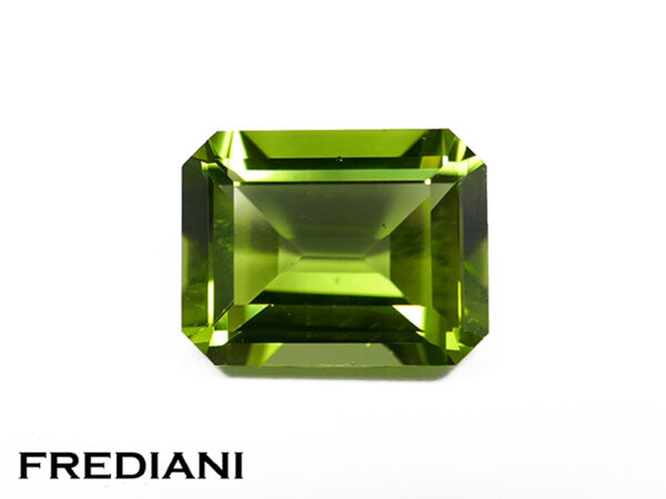 Péridot rectangulaire naturel