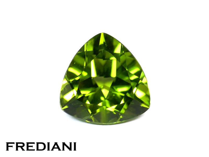 Péridot troïdia naturel