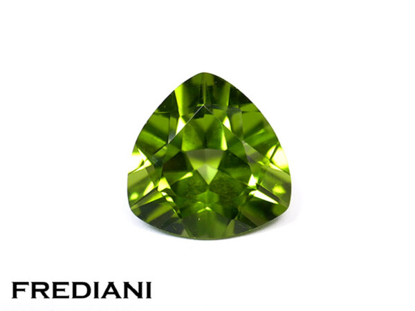 Péridot troïdia naturel