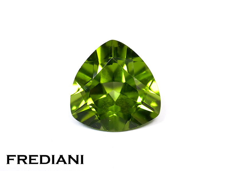 Péridot troïdia naturel
