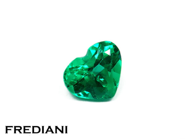 Emeraude coeur certifiée