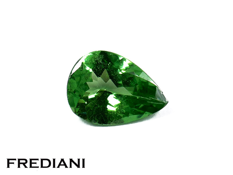 Grenat tsavorite poire naturel