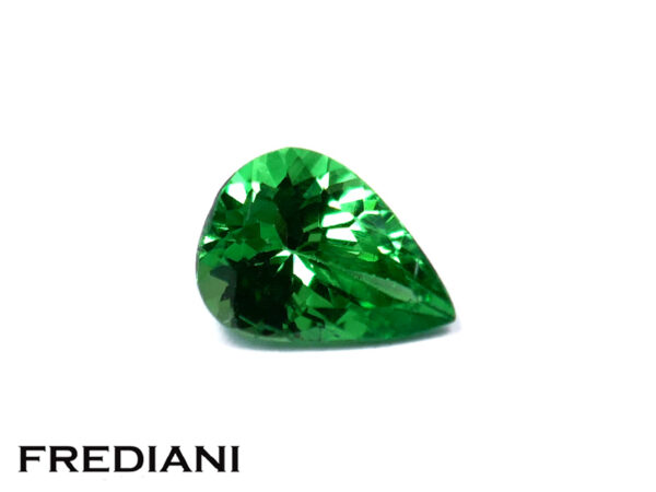 Grenat tsavorite poire naturel