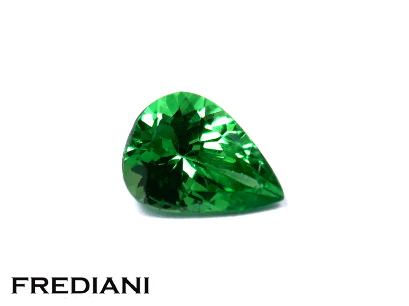 Grenat tsavorite poire naturel